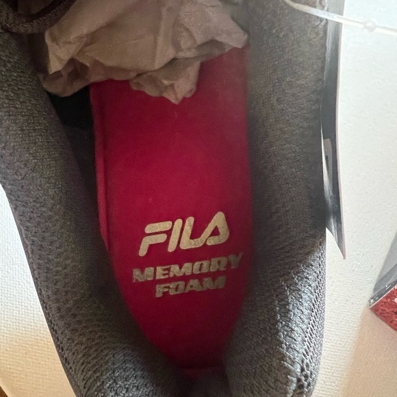New in Box Fila Women’s Memory Superstride 3 Shoes Sneakers Size 8 - Picture 5 of 7